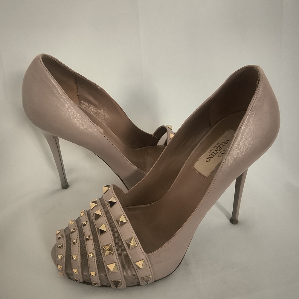 Valentino Garavani Pink Blush Studded Women's Heels